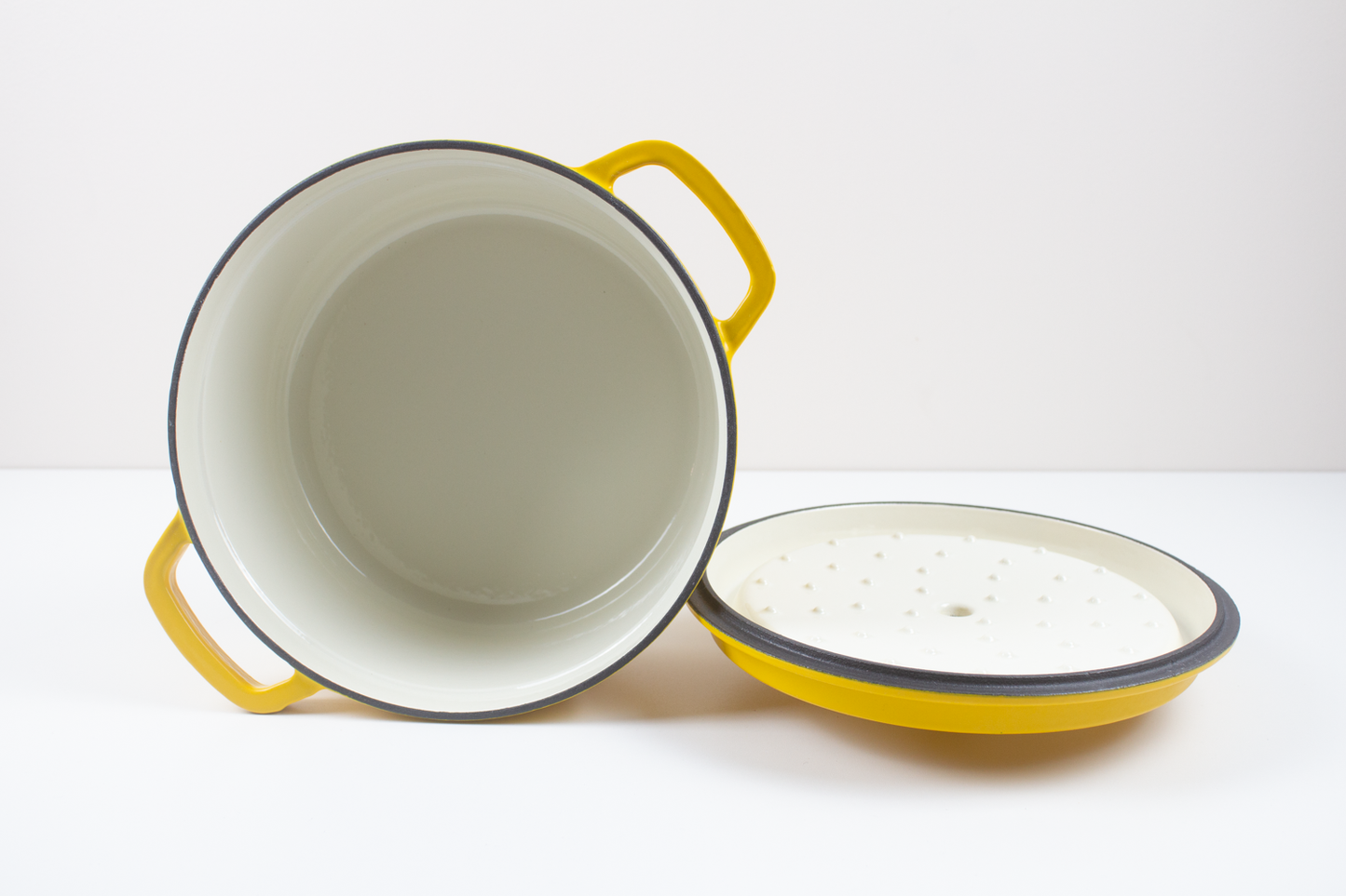 Enameled Cast Iron Pot Premium 4-Layer Coating Casserole 24cm (Yellow)