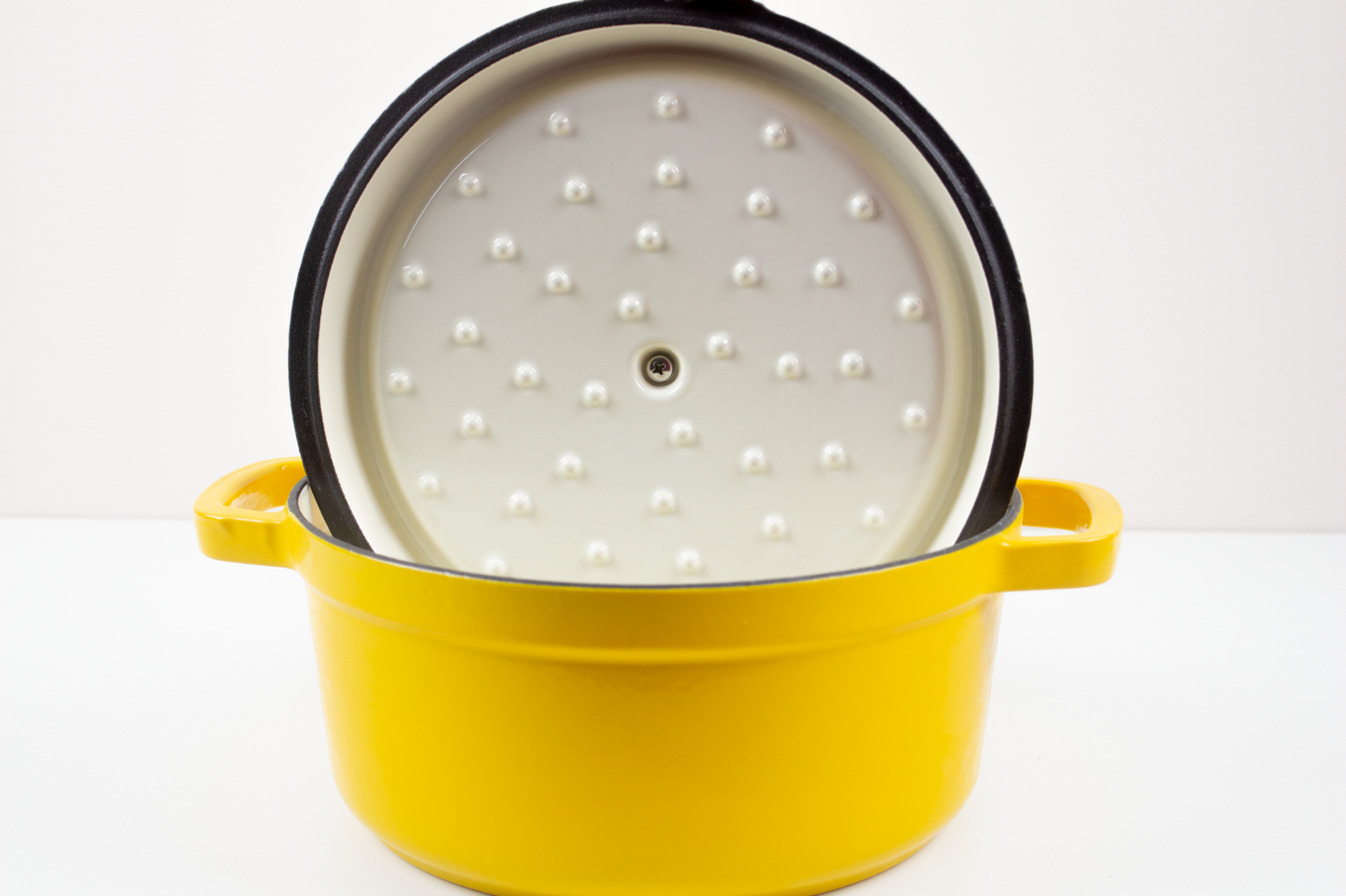 Enameled Cast Iron Pot Premium 4-Layer Coating Casserole 24cm (Yellow)